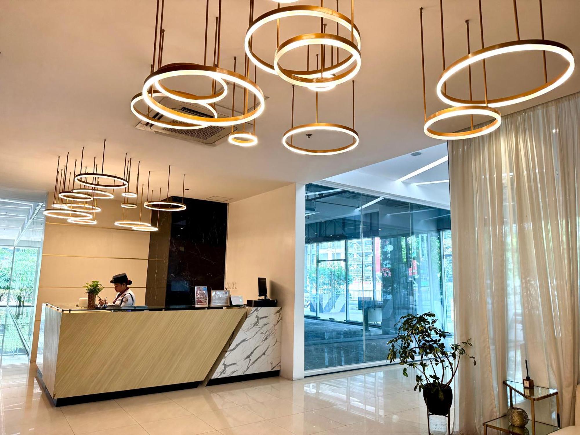 Ama Tower Residences, 8Th Flr, Near Dmw And Sm Megamall Mandaluyong Eksteriør bilde